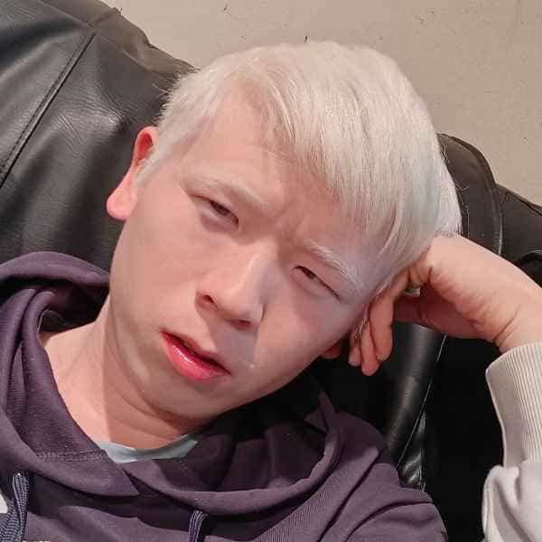 贵州31岁单身帅哥真诚找对象-黑龙江征婚相亲网